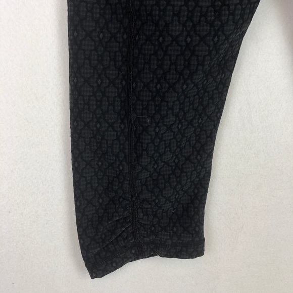 Prana | Women’s Dark Gray Textured Crop Leggings - Picture 7 of 9